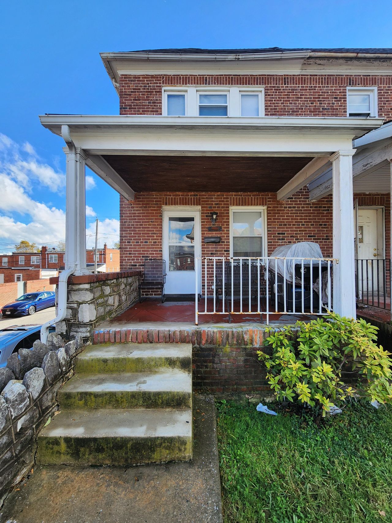 listing, photo 1