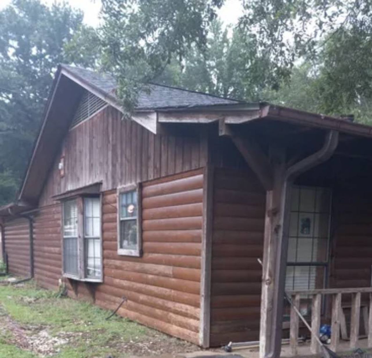 listing, photo 1