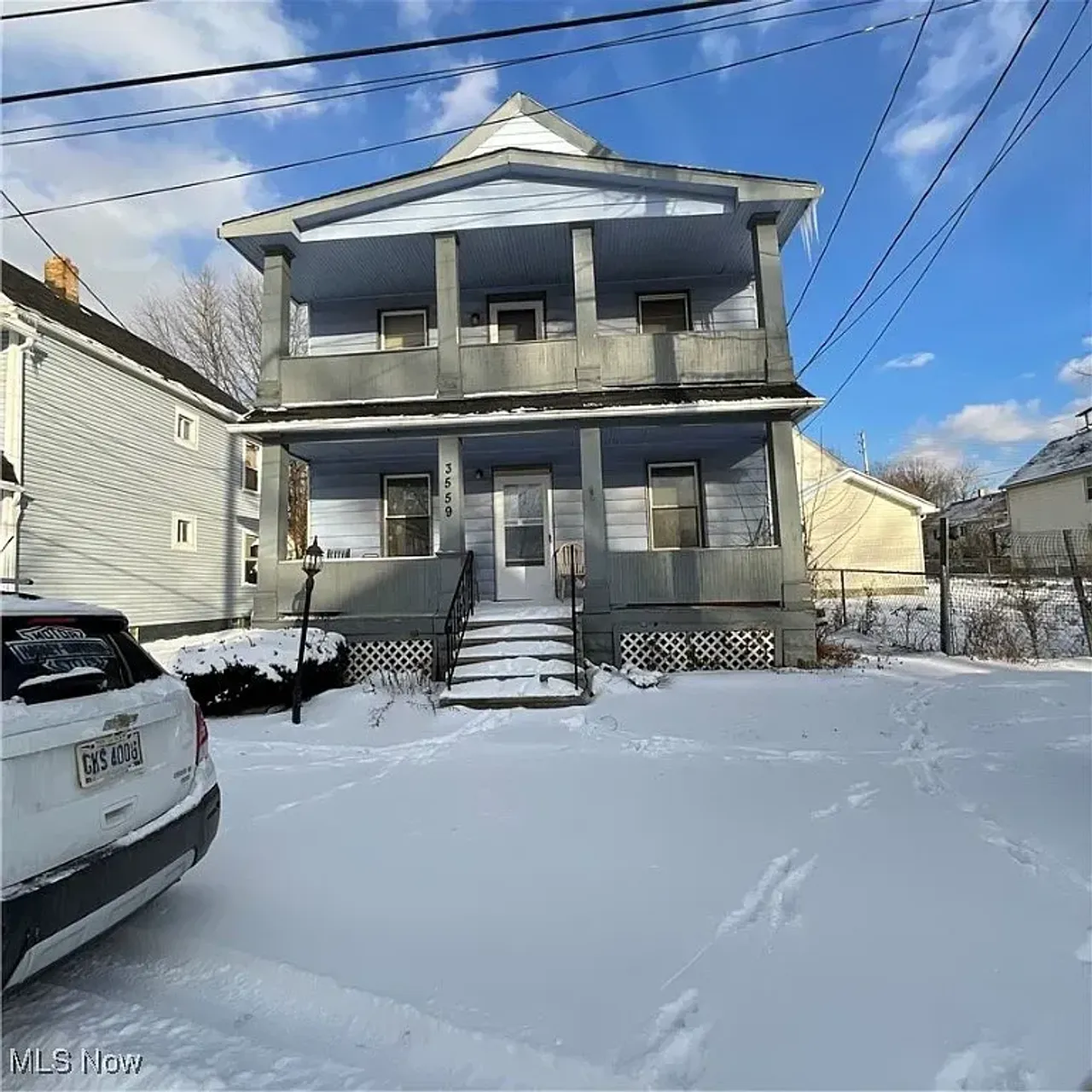 listing, photo 1