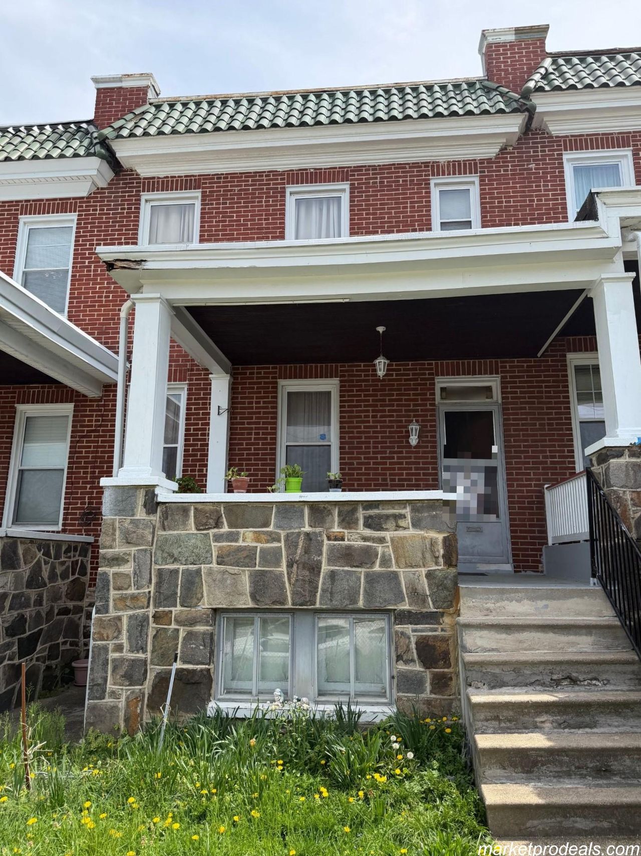 listing, photo 1