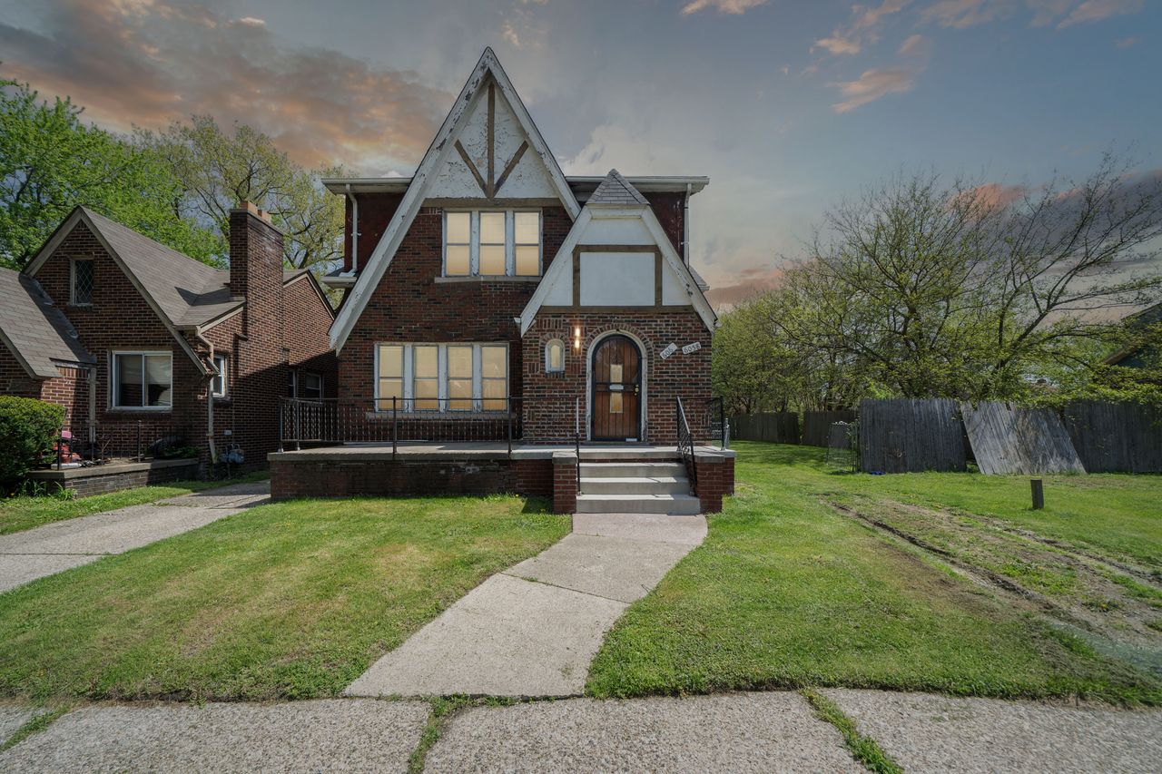 listing, photo 1
