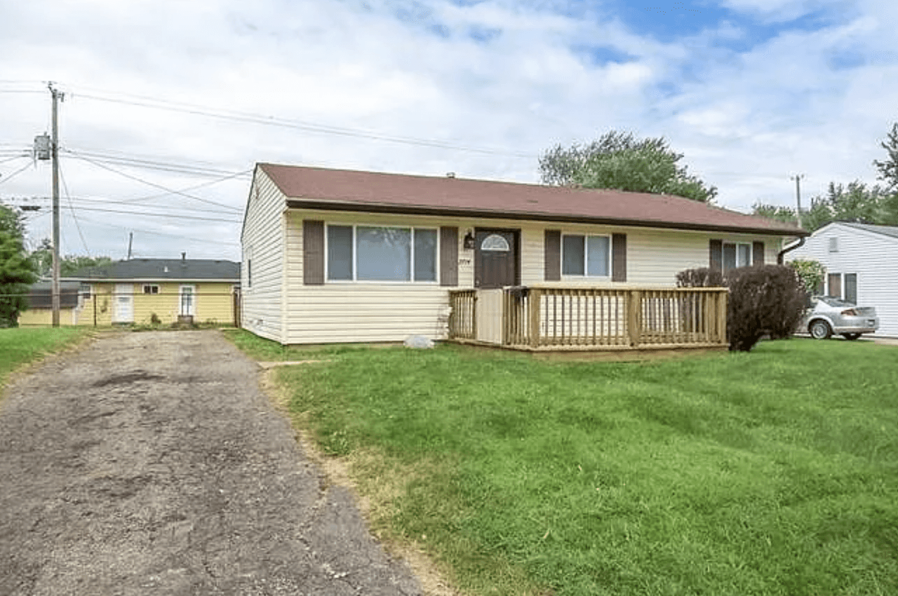 listing, photo 1