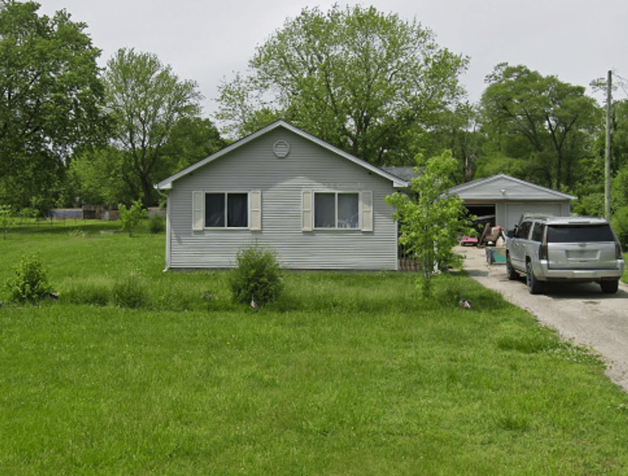 listing, photo 1