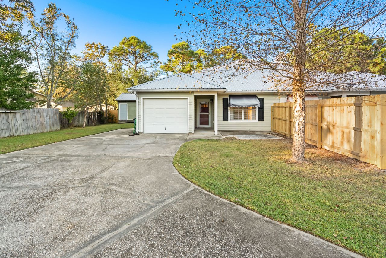 listing, photo 1
