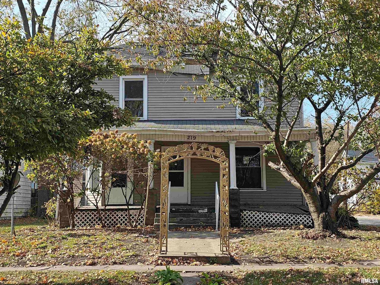 listing, photo 1
