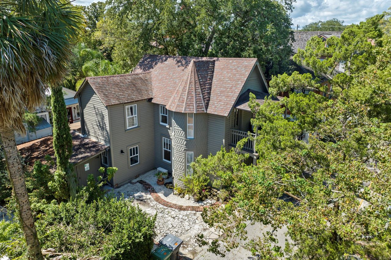 listing, photo 1
