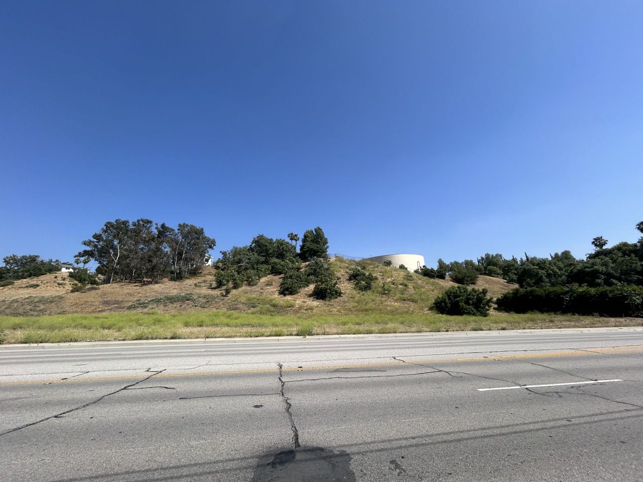 listing, photo 1
