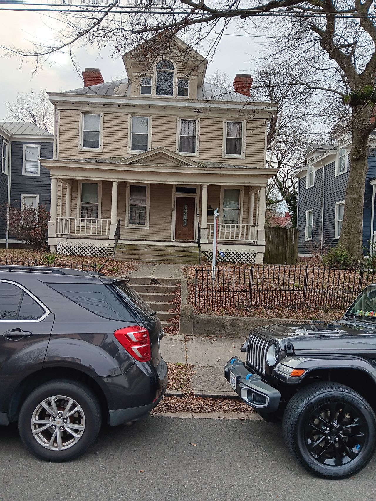 listing, photo 1