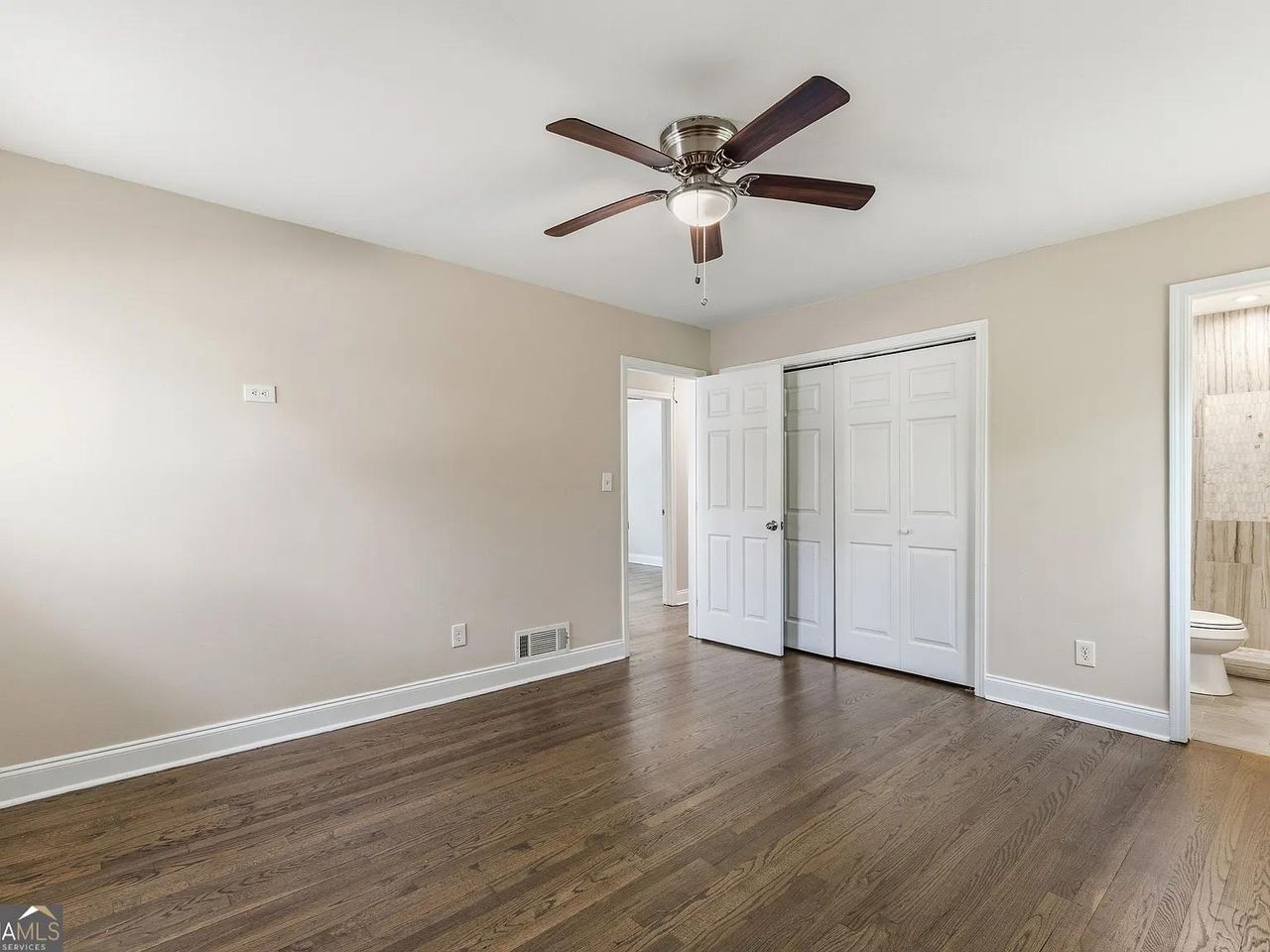 listing, photo 1