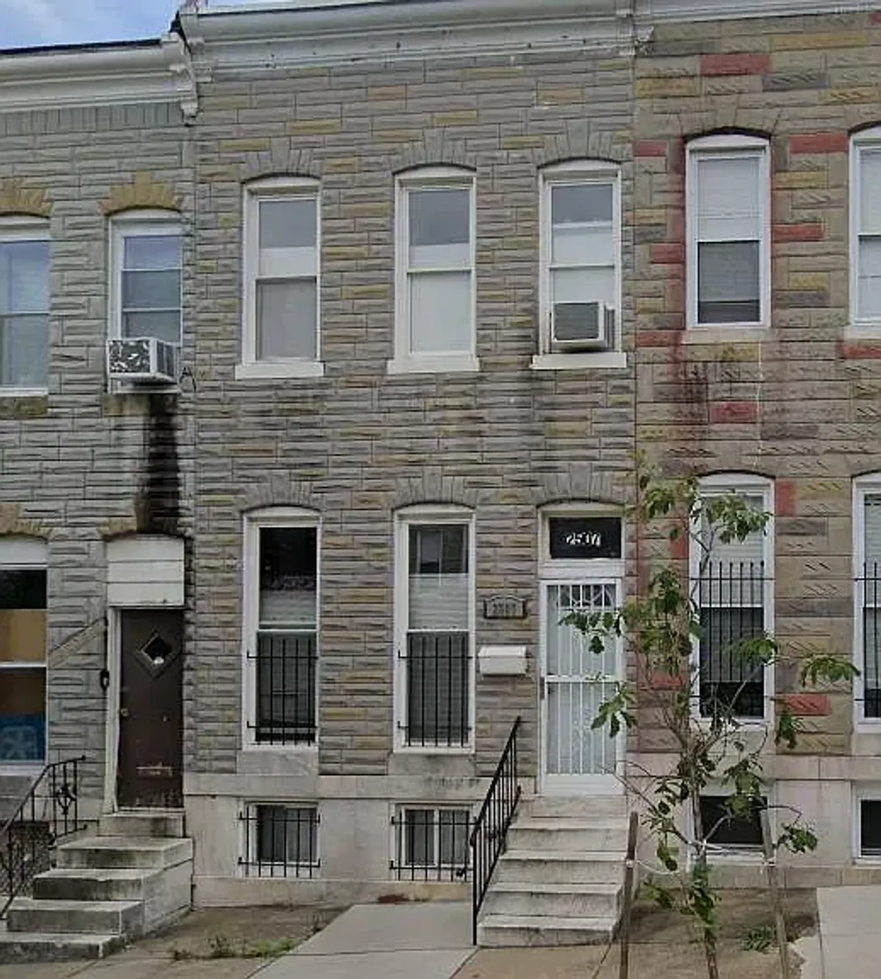 listing, photo 1