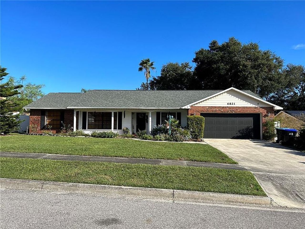 listing, photo 1