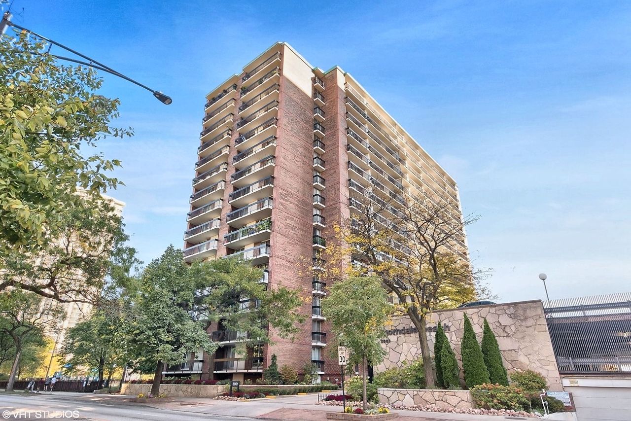 listing, photo 1
