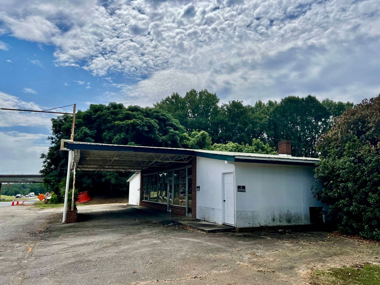 listing, photo 1