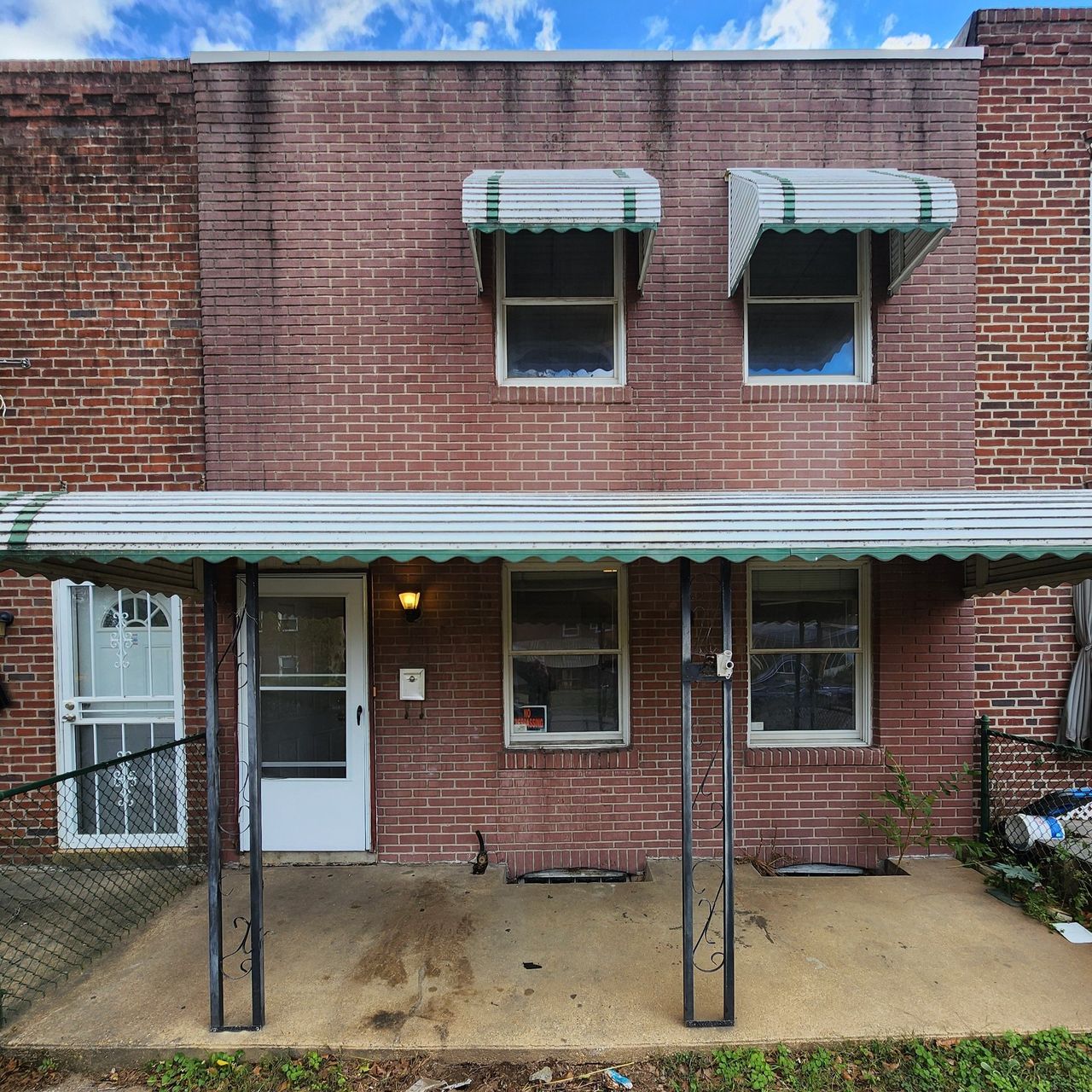 listing, photo 1