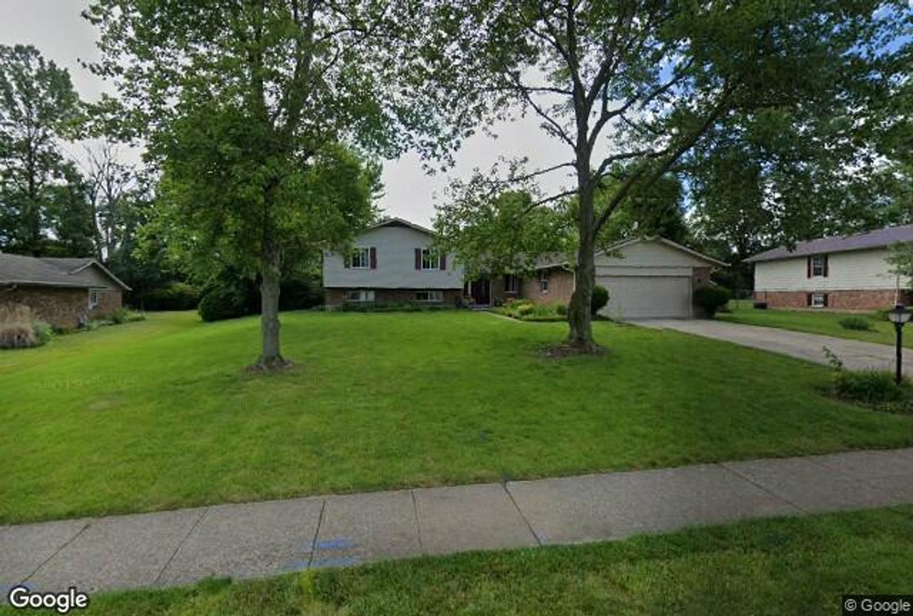 listing, photo 1