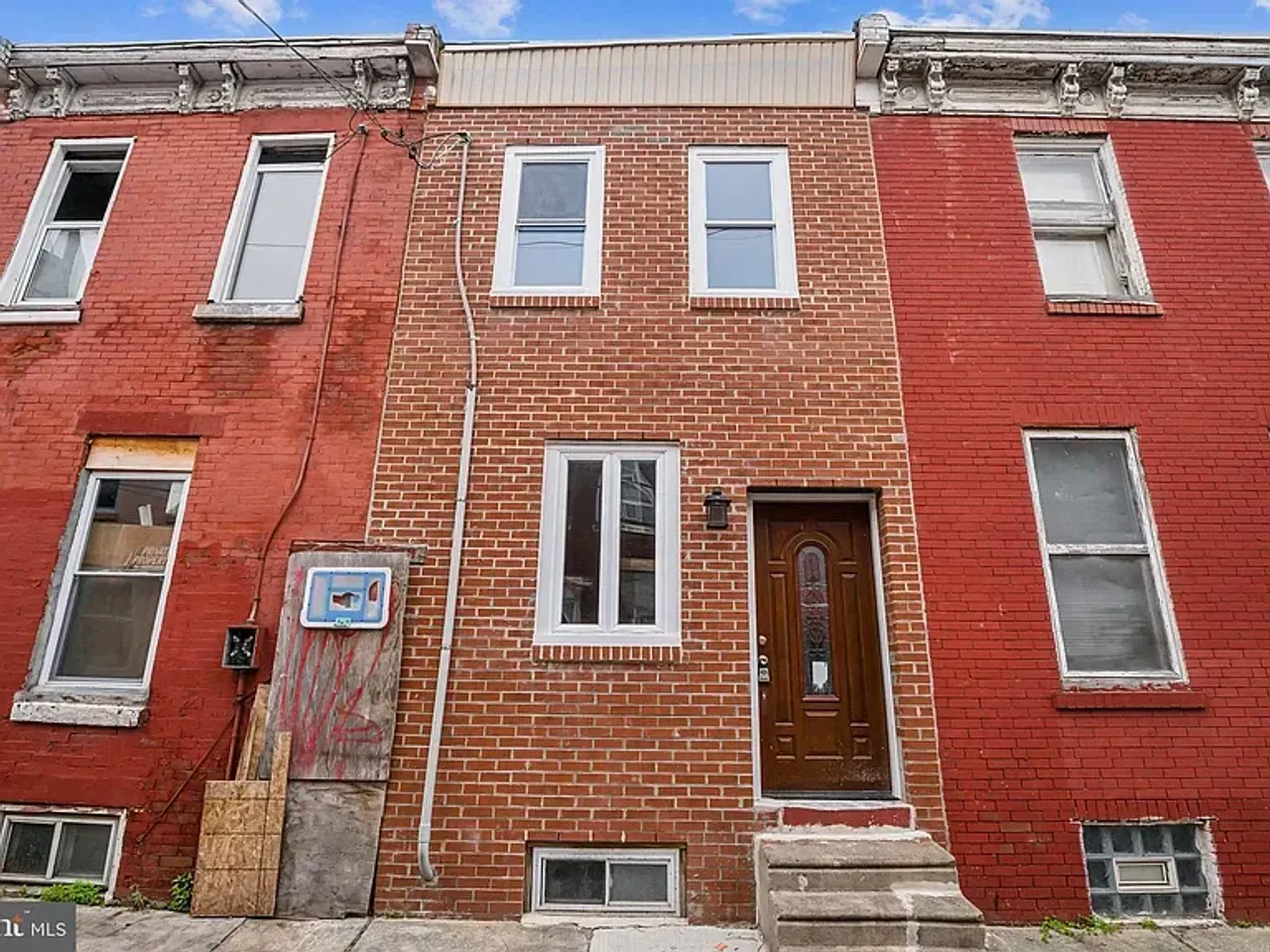listing, photo 1