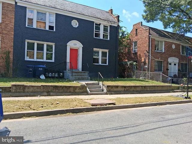 View of 325 Parkland Pl SE, Washington, DC 20032, USA