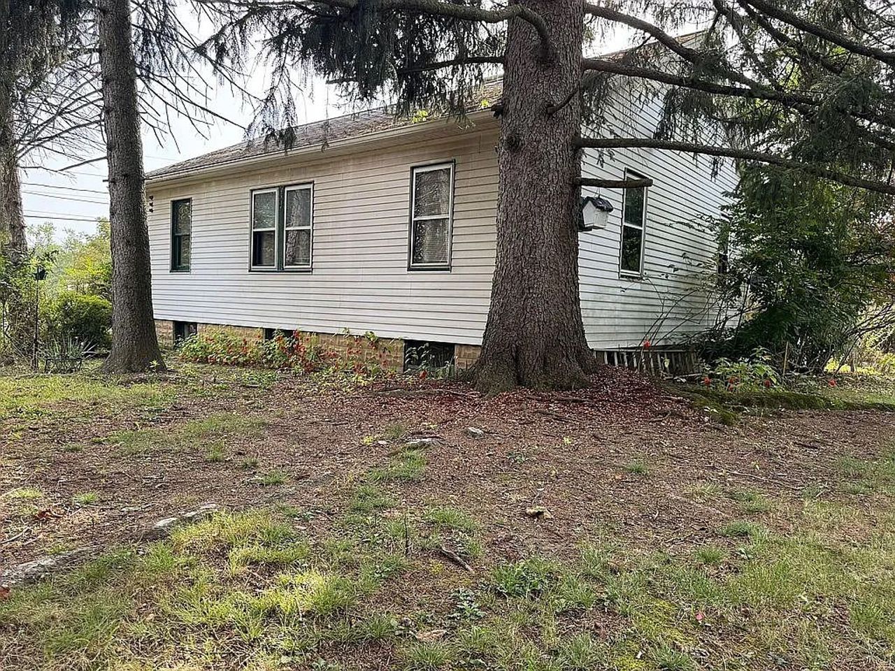 listing, photo 1