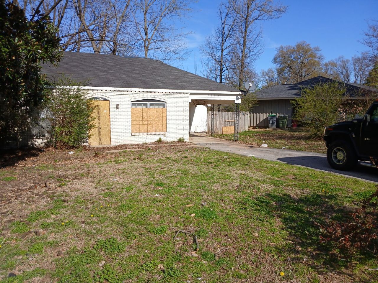 listing, photo 1
