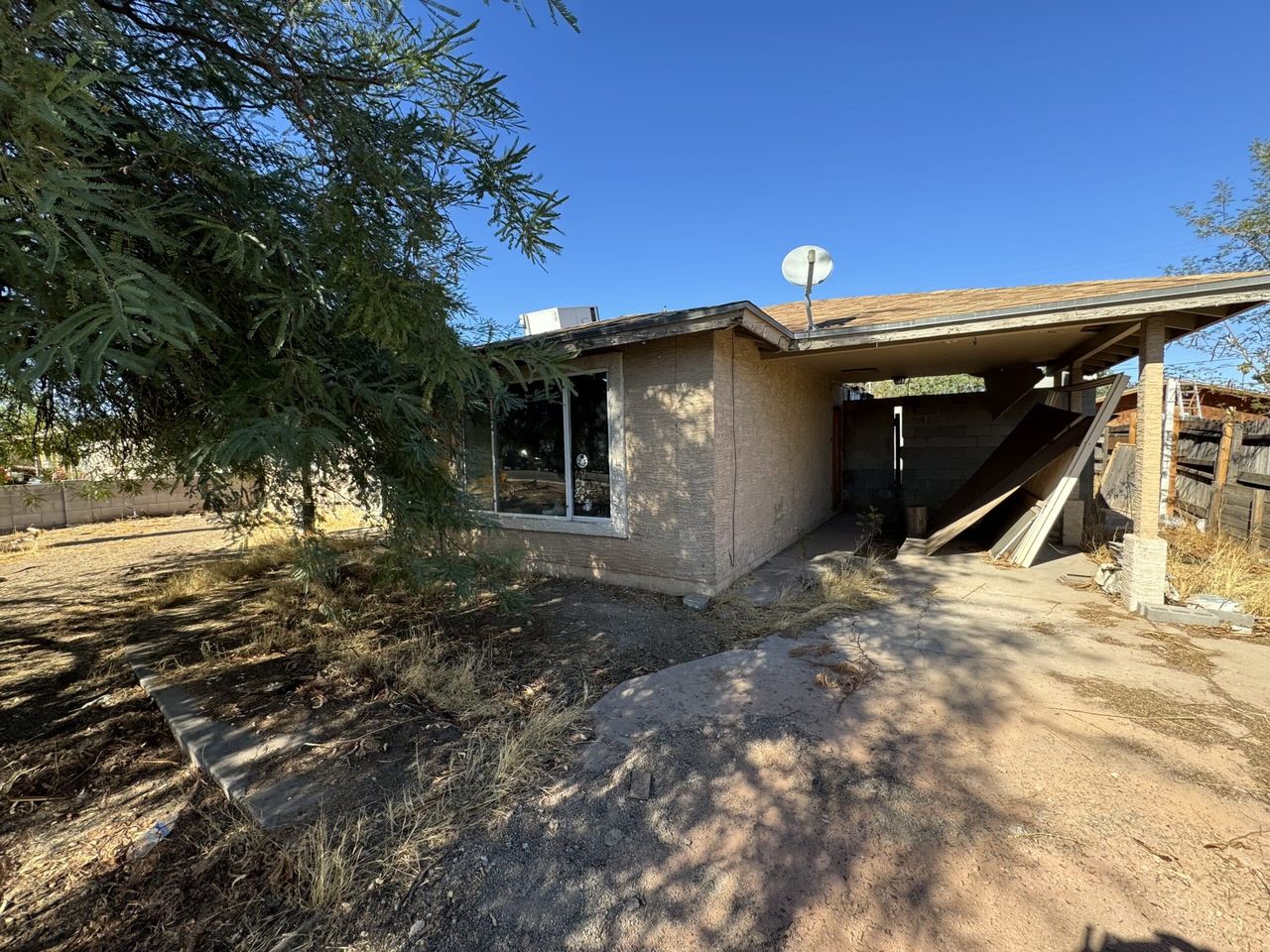 listing, photo 1
