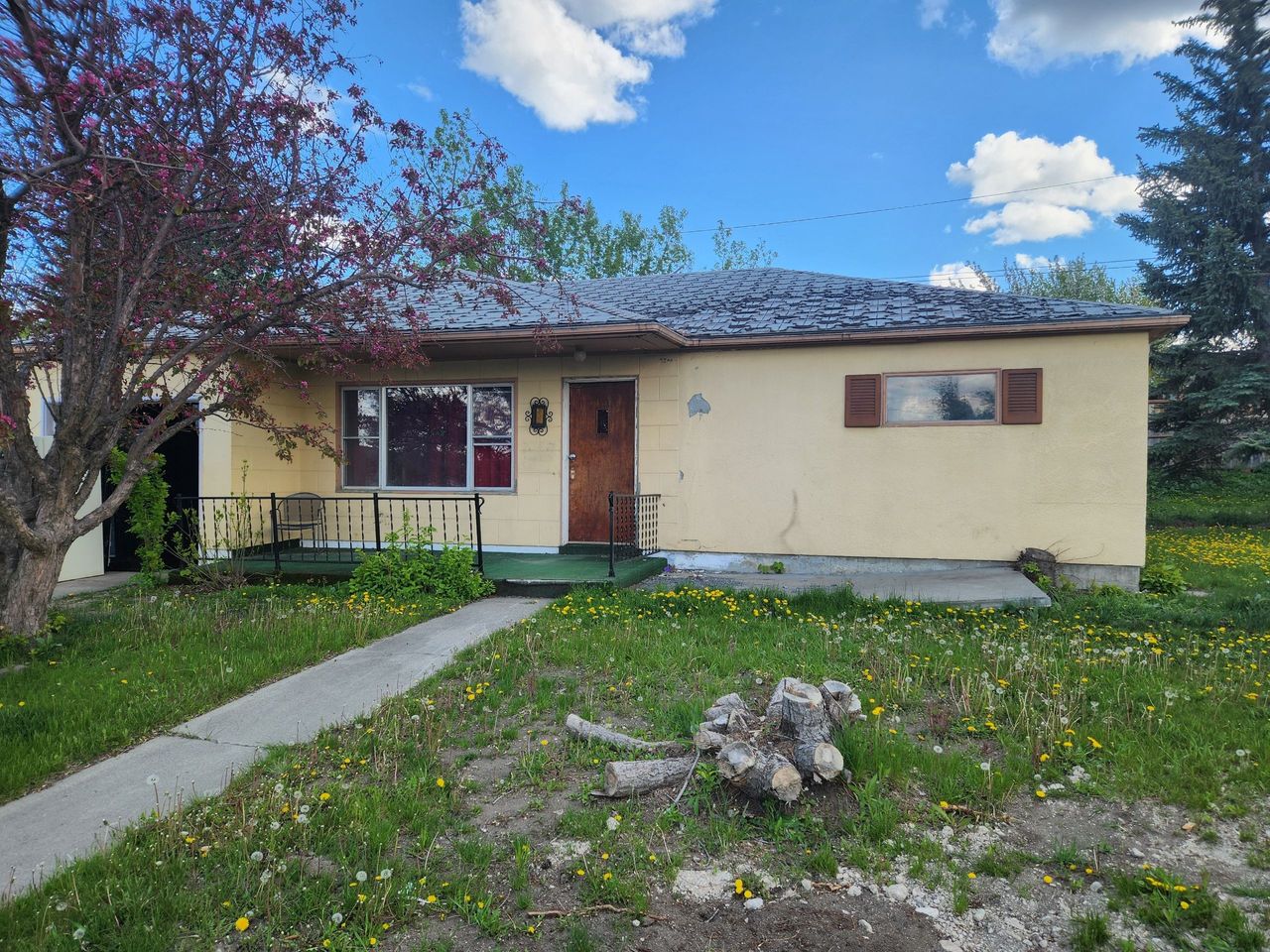 listing, photo 1