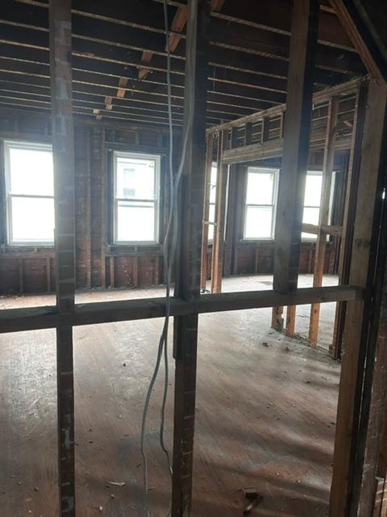 listing, photo 1