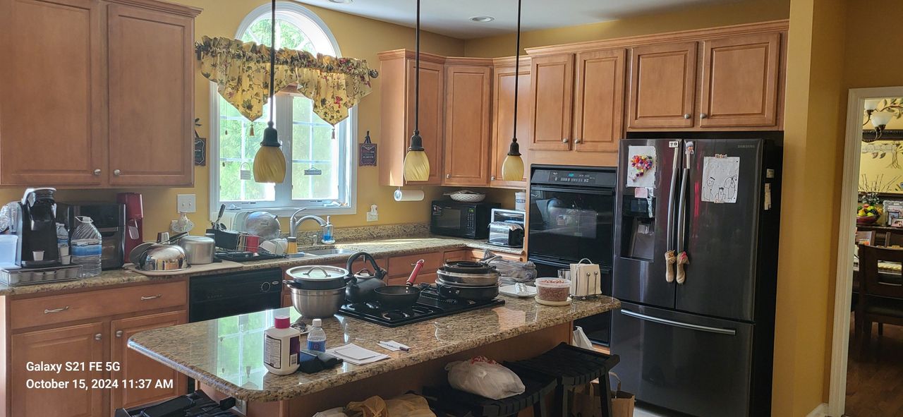 listing, photo 1