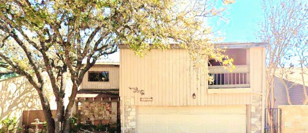 listing, photo 1