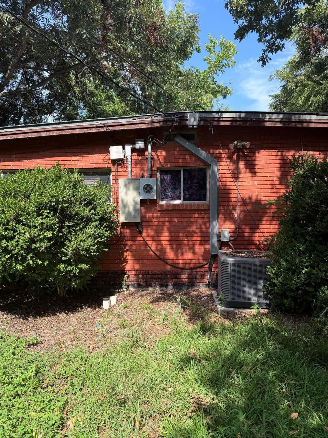listing, photo 1