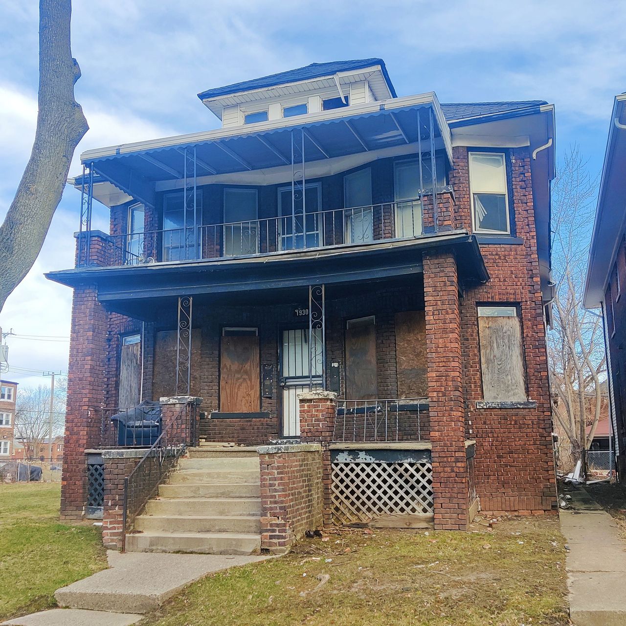 listing, photo 1