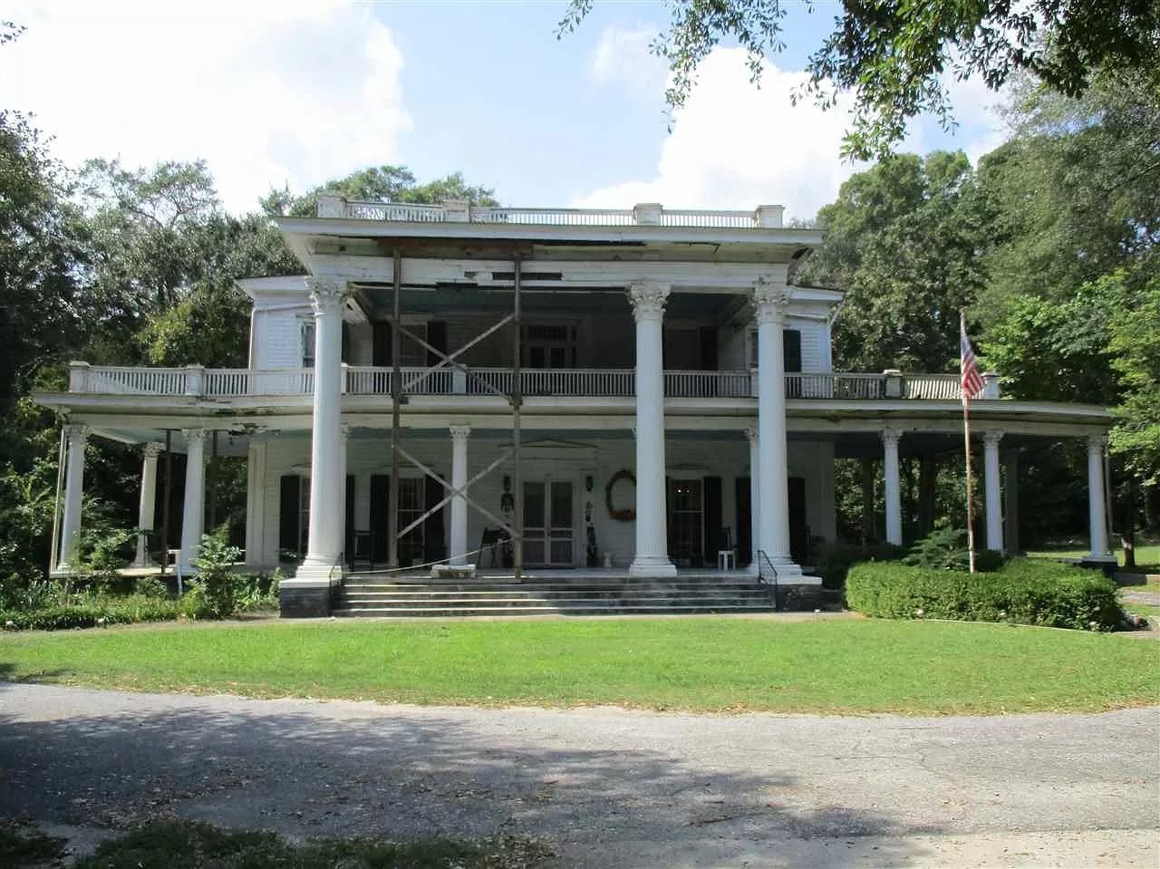 listing, photo 1