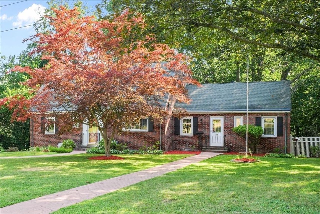listing, photo 1