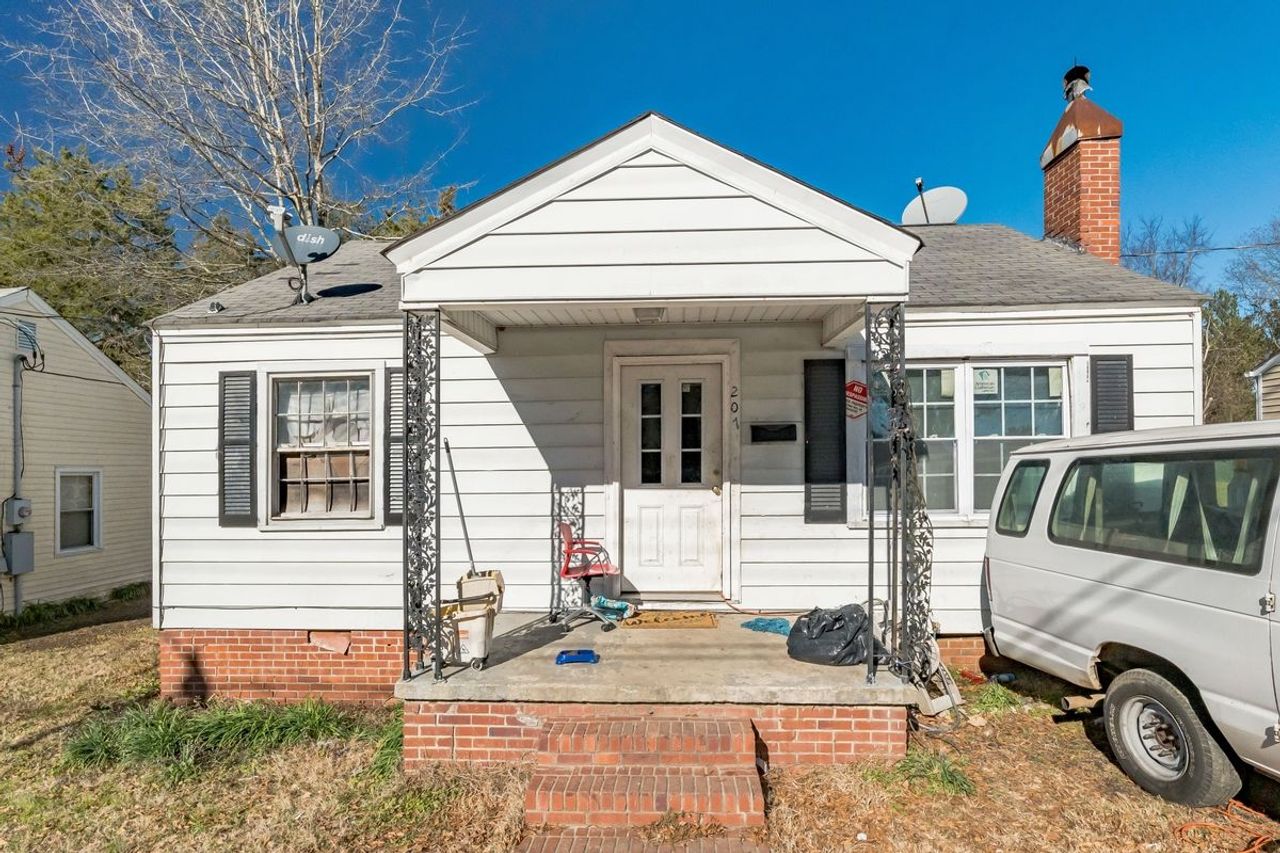 listing, photo 1
