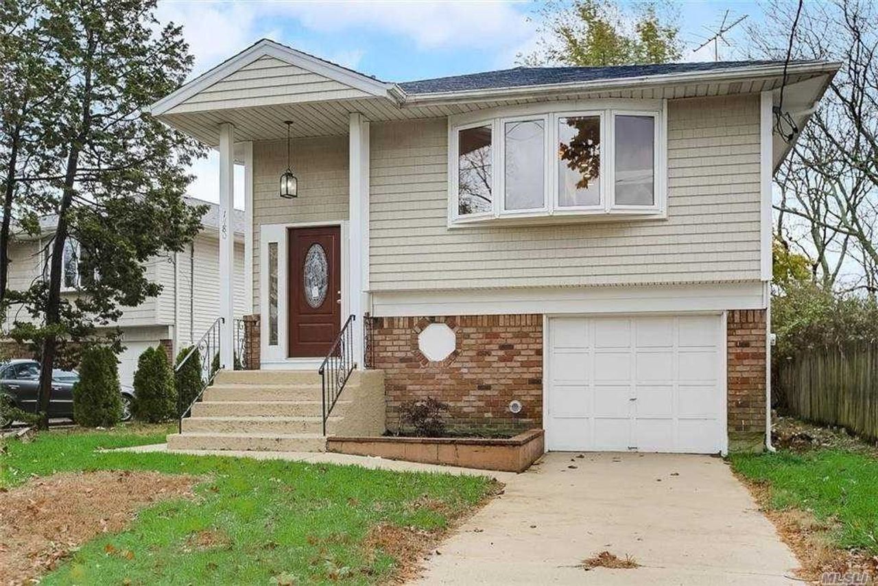 listing, photo 1