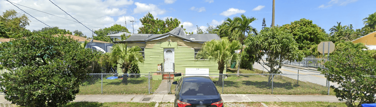 listing, photo 1