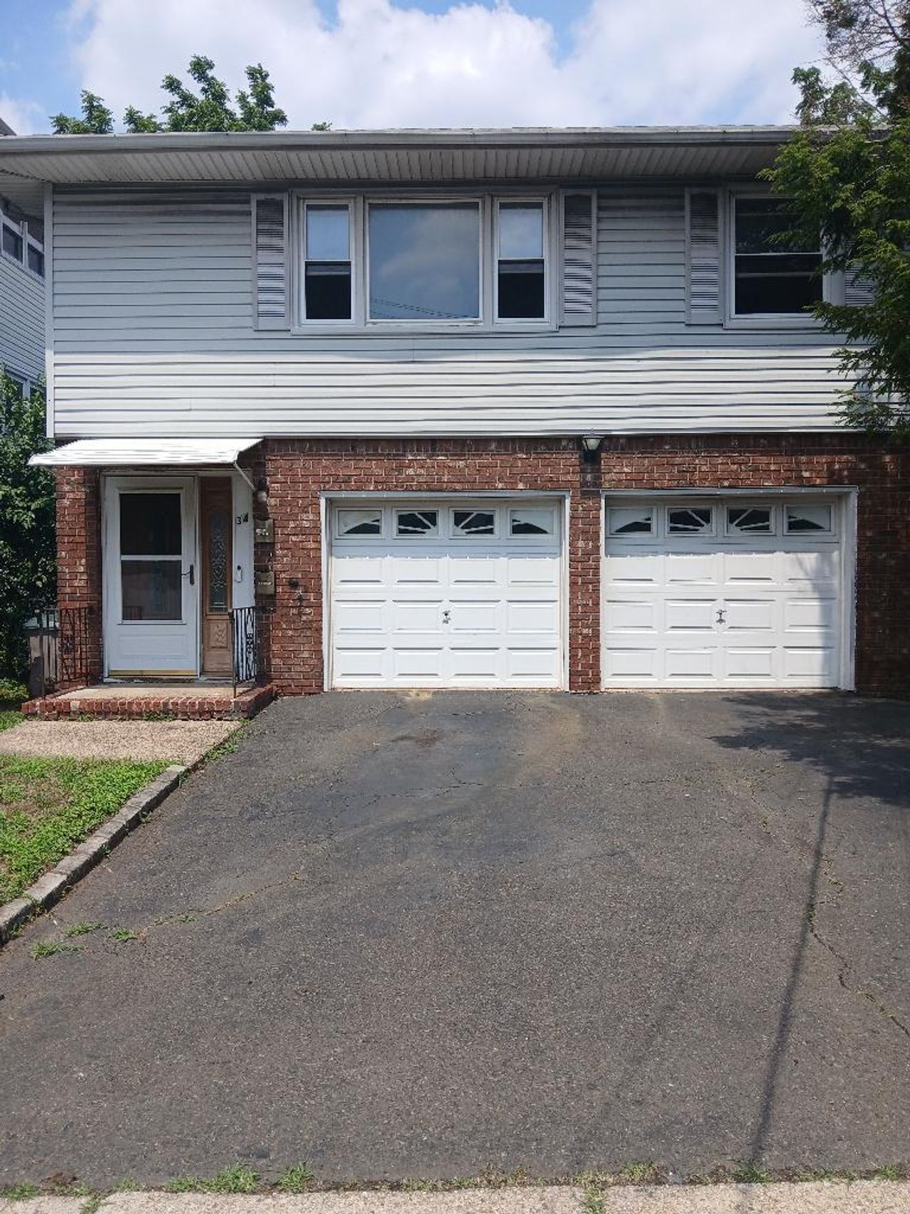 listing, photo 1