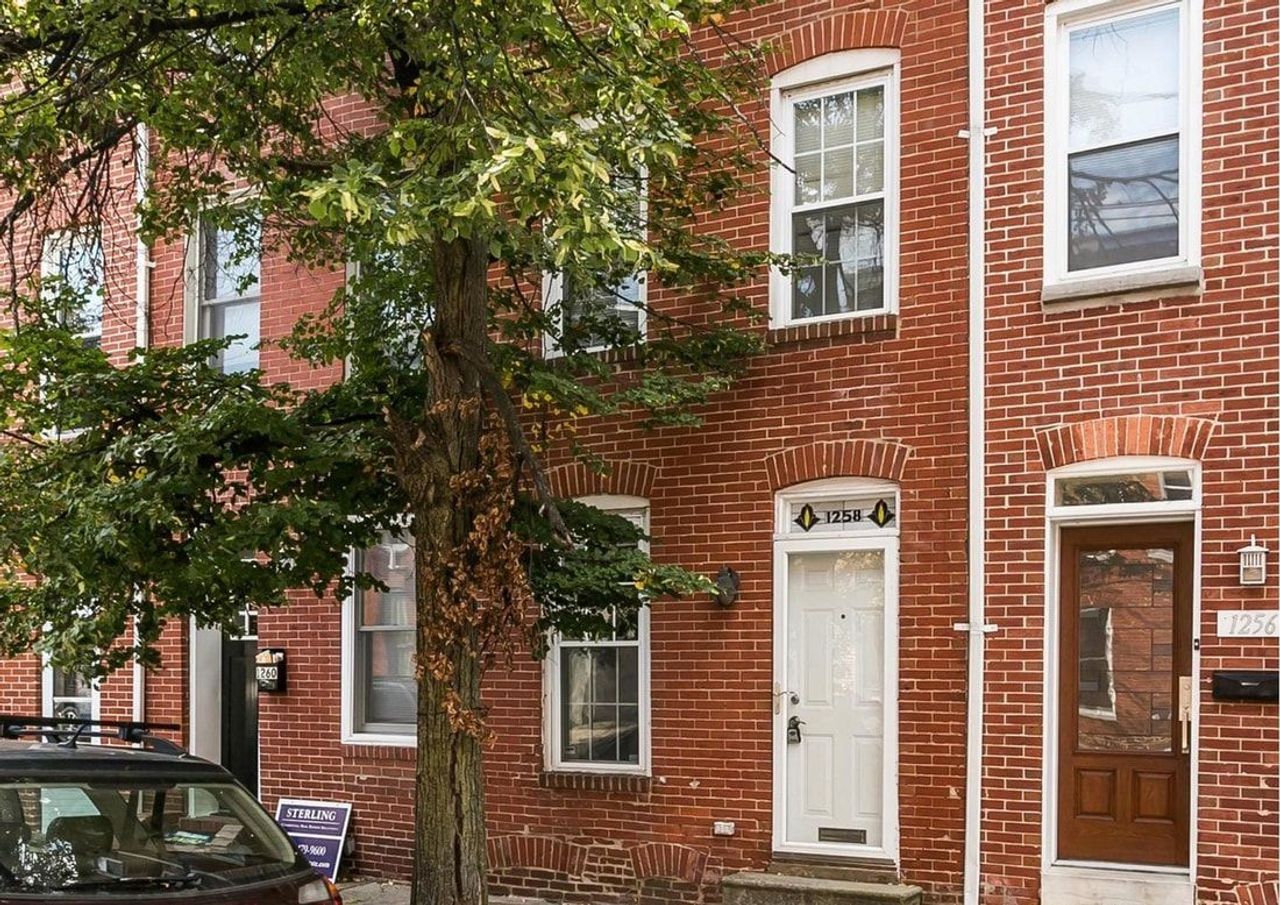listing, photo 1