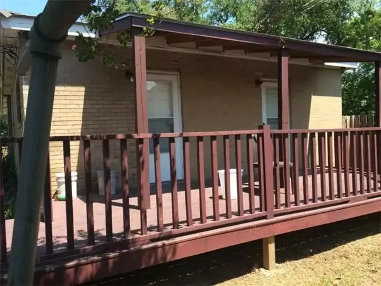 listing, photo 1