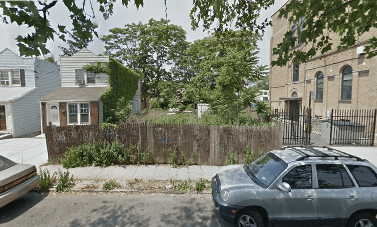 listing, photo 1