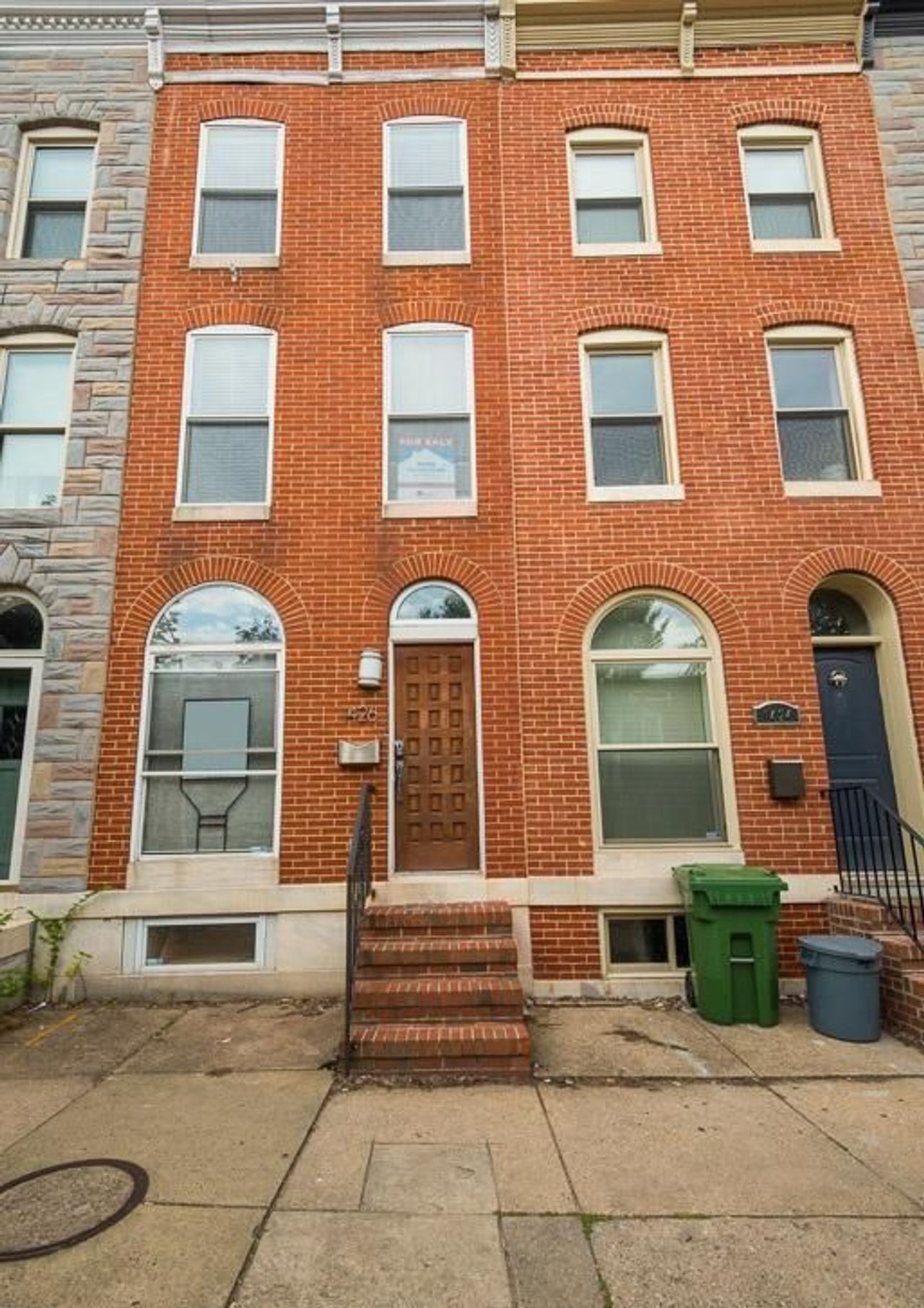 listing, photo 1