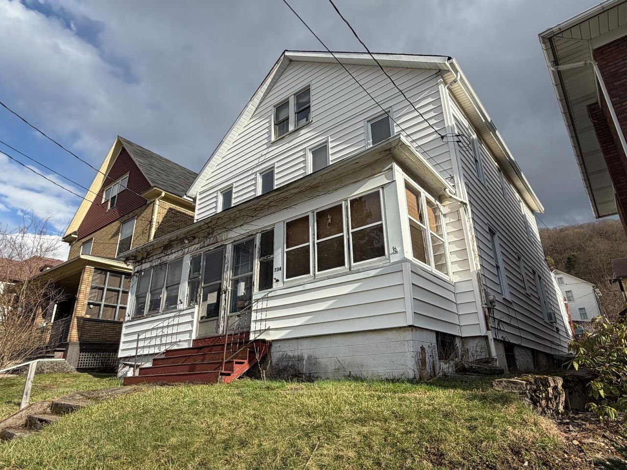 listing, photo 1