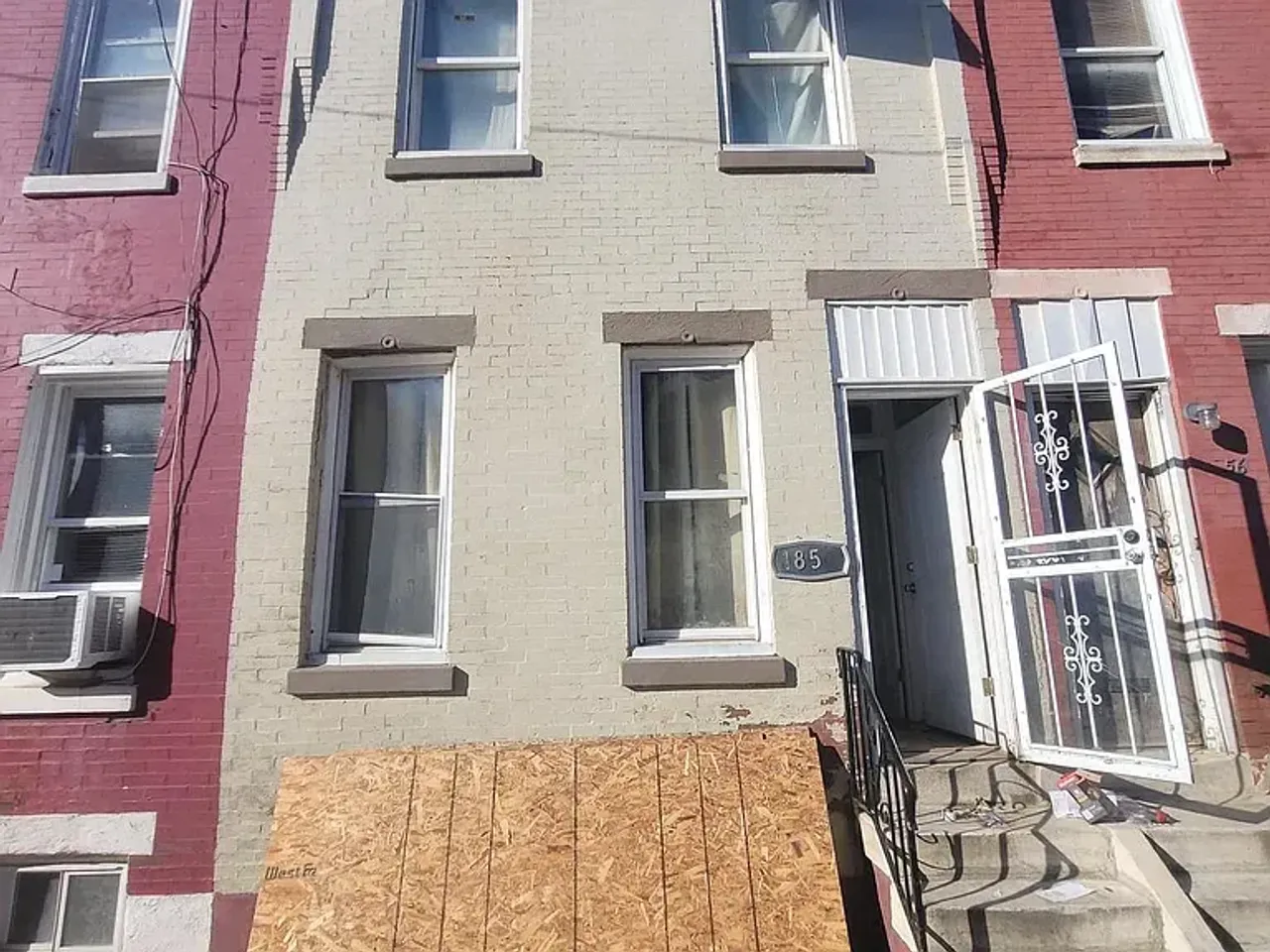 listing, photo 1