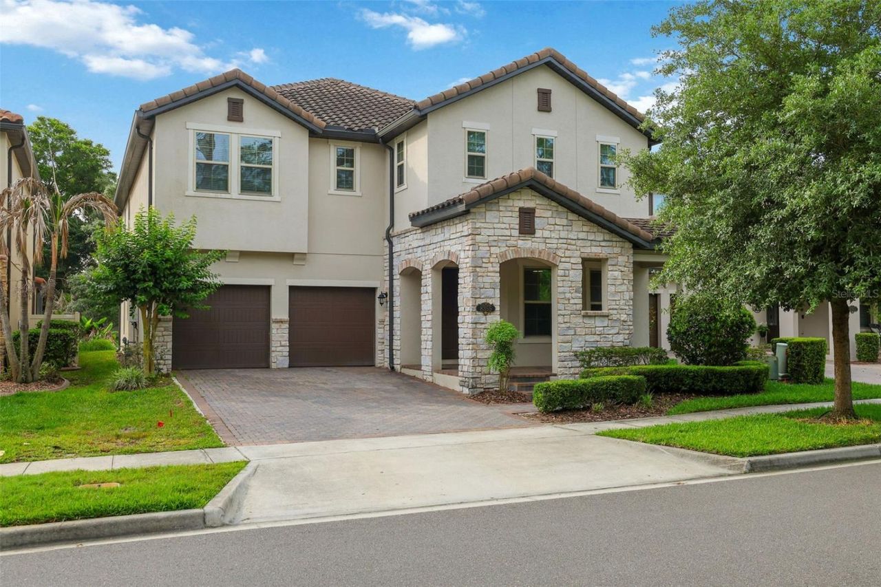 listing, photo 1