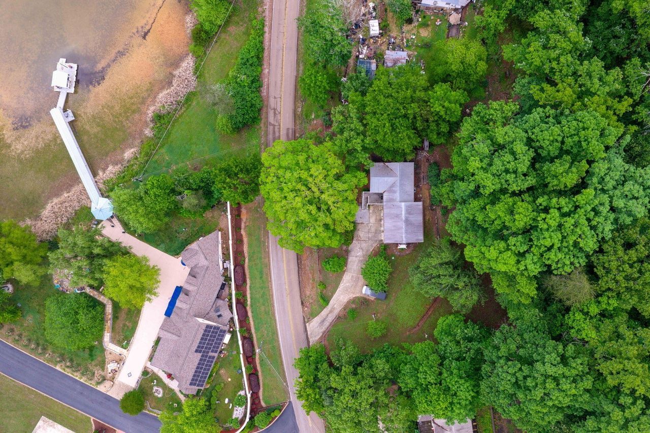 listing, photo 1