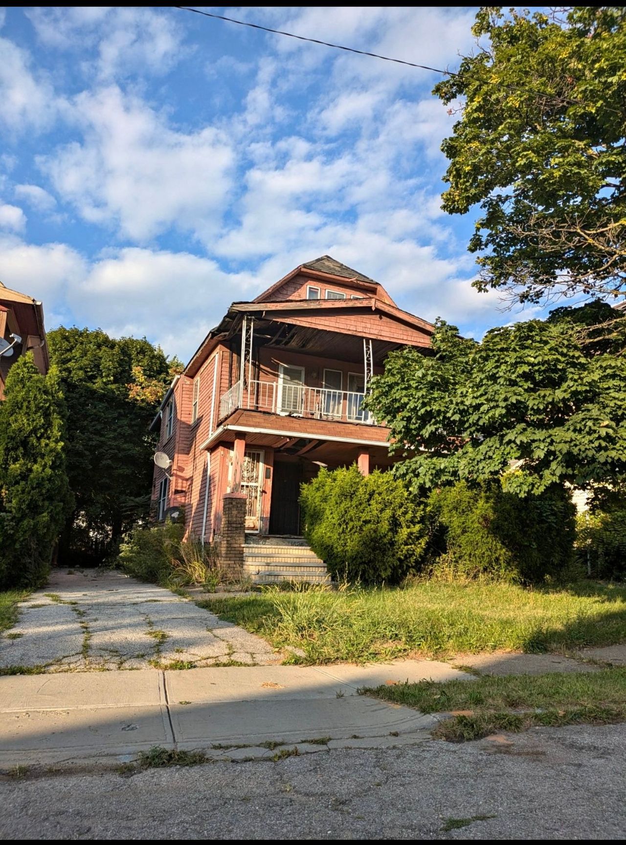 listing, photo 1