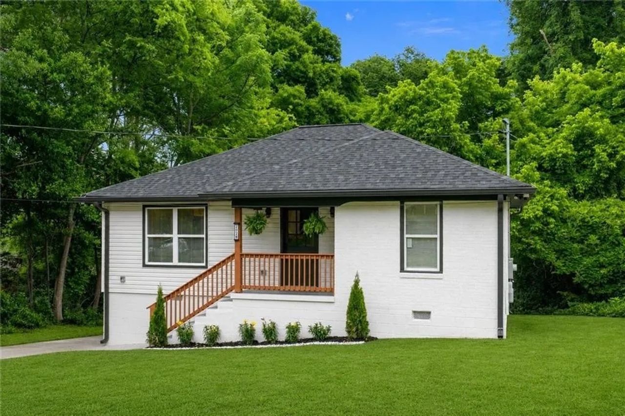 listing, photo 1