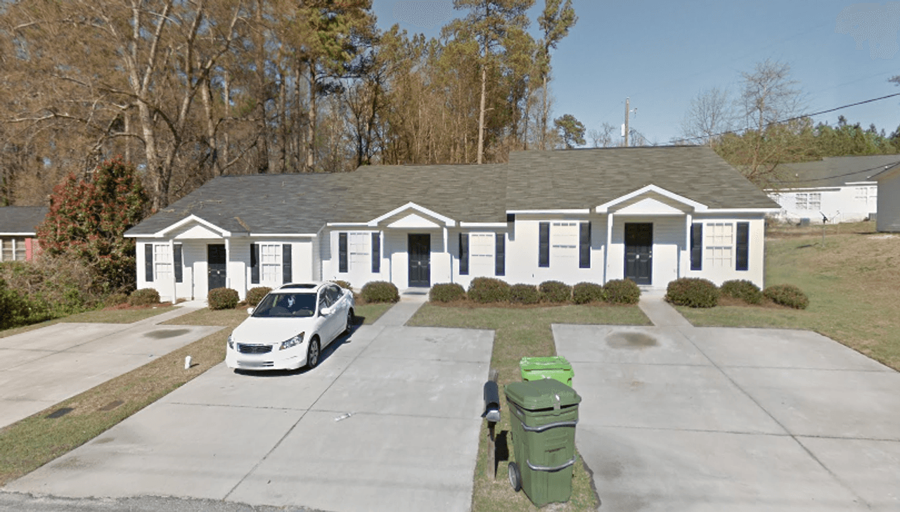 listing, photo 1