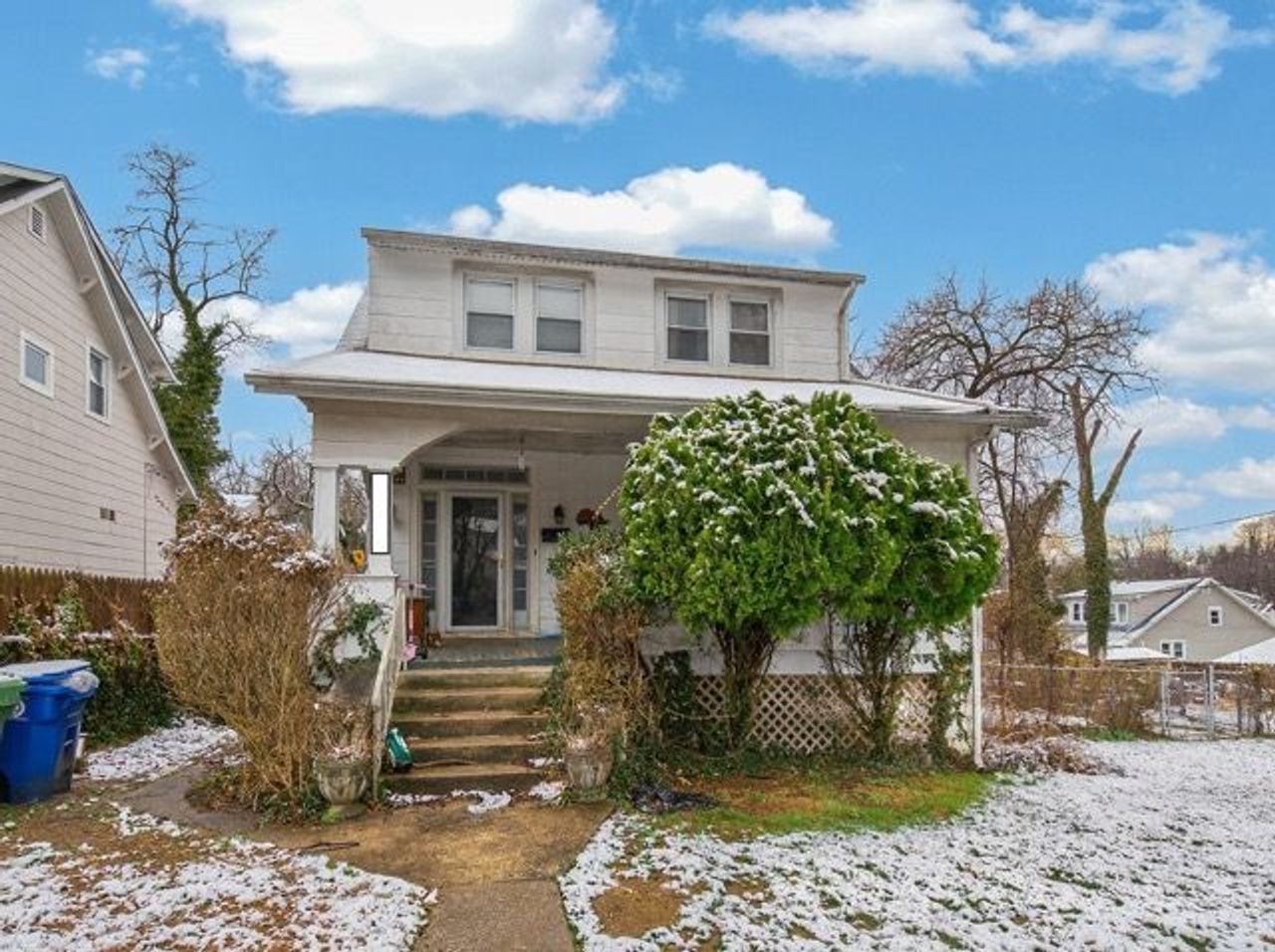 listing, photo 1
