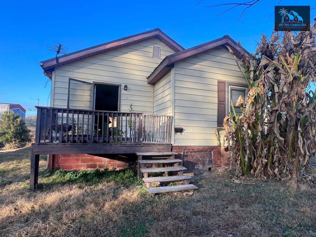 listing, photo 1