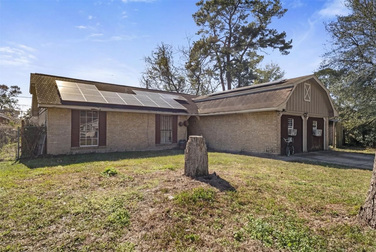 listing, photo 1